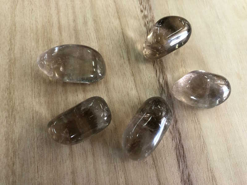 Rodado Cuarzo Ahumado 4 cm aprox